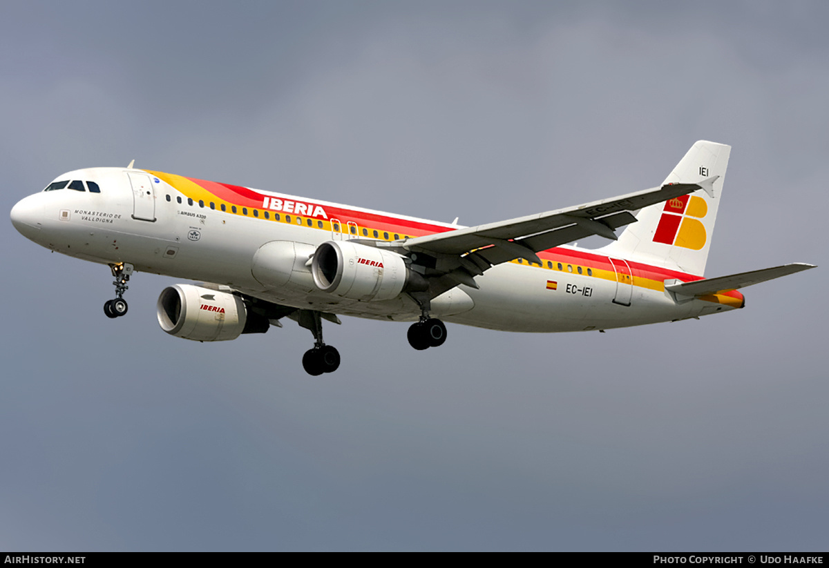 Aircraft Photo of EC-IEI | Airbus A320-214 | Iberia | AirHistory.net #399349