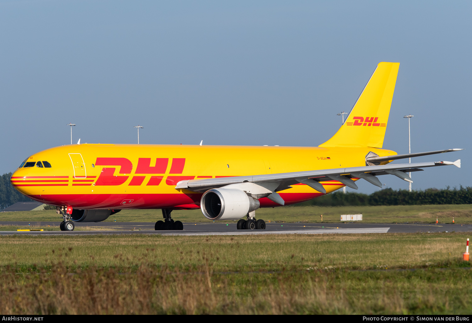 Aircraft Photo of D-AEAH | Airbus A300B4-622R(F) | DHL International | AirHistory.net #399409