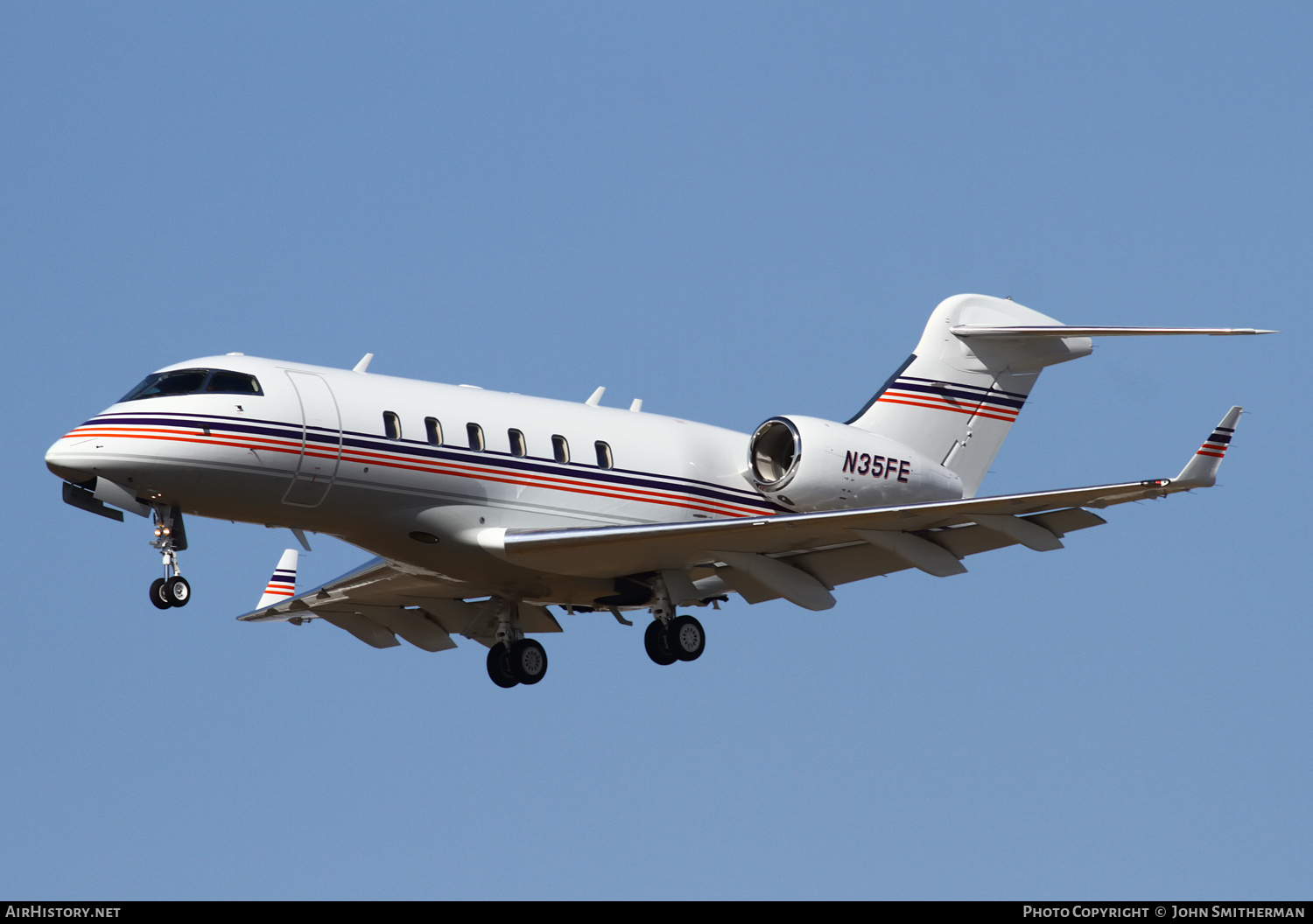 Aircraft Photo of N35FE | Bombardier Challenger 300 (BD-100-1A10) | AirHistory.net #399412
