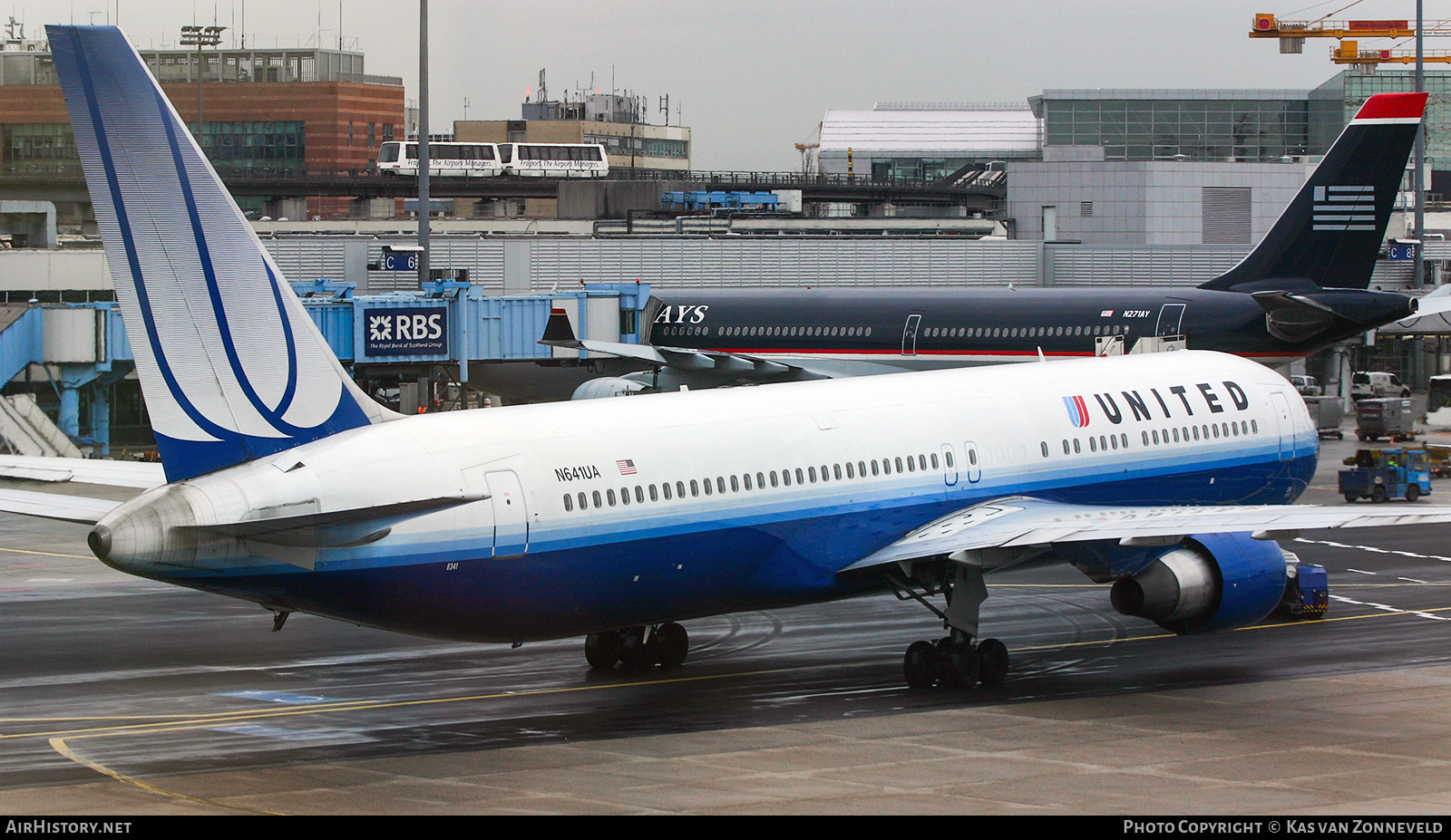Aircraft Photo of N641UA | Boeing 767-322/ER | United Airlines | AirHistory.net #399420