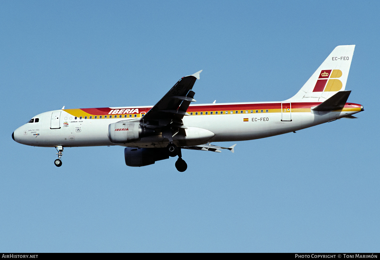 Aircraft Photo of EC-FEO | Airbus A320-211 | Iberia | AirHistory.net #399424