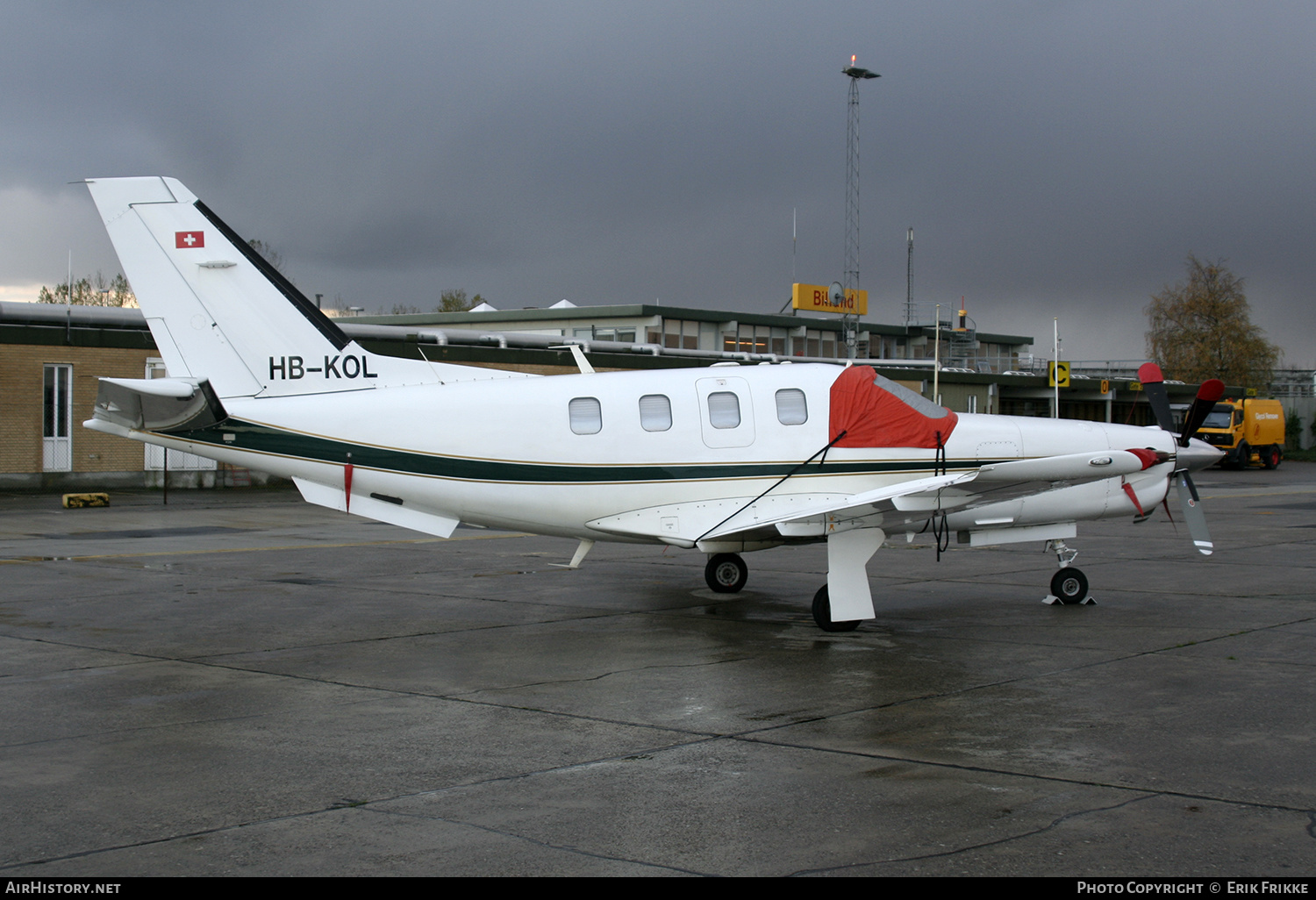 Aircraft Photo of HB-KOL | Socata TBM-700B | ESCAair | AirHistory.net #399468