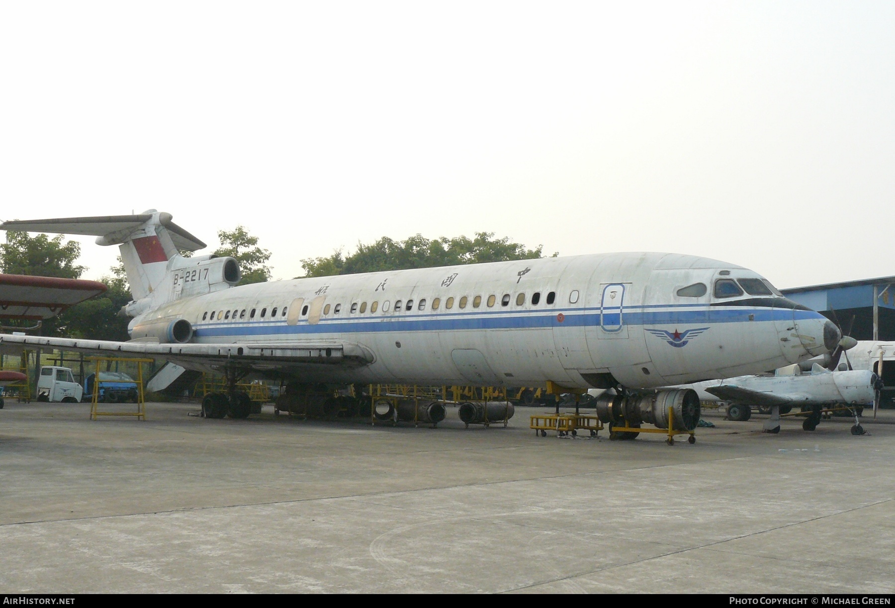 Aircraft Photo of B-2217 | Hawker Siddeley HS-121 Trident 2E | CAAC - Civil Aviation Administration of China | AirHistory.net #399760