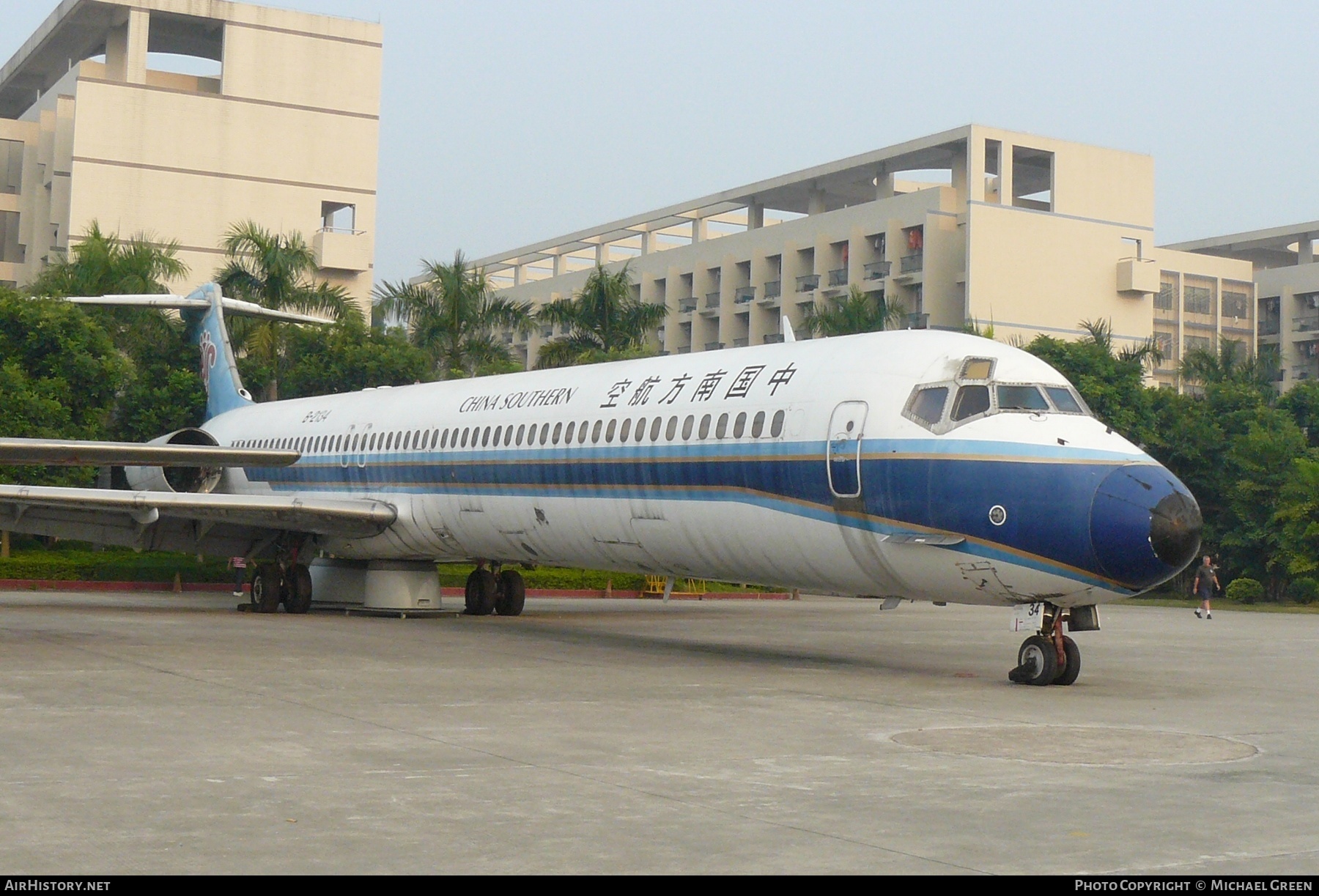 Aircraft Photo of B-2134 | McDonnell Douglas MD-82 (DC-9-82) | China Southern Airlines | AirHistory.net #399811