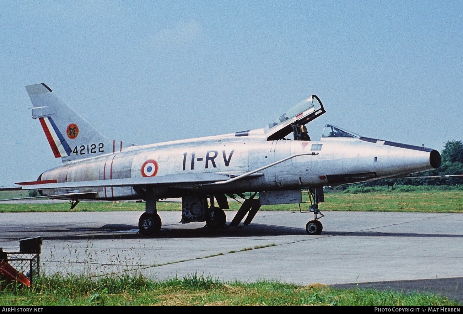 Aircraft Photo of 54-2122 / 42122 | North American F-100D Super Sabre | France - Air Force | AirHistory.net #399850