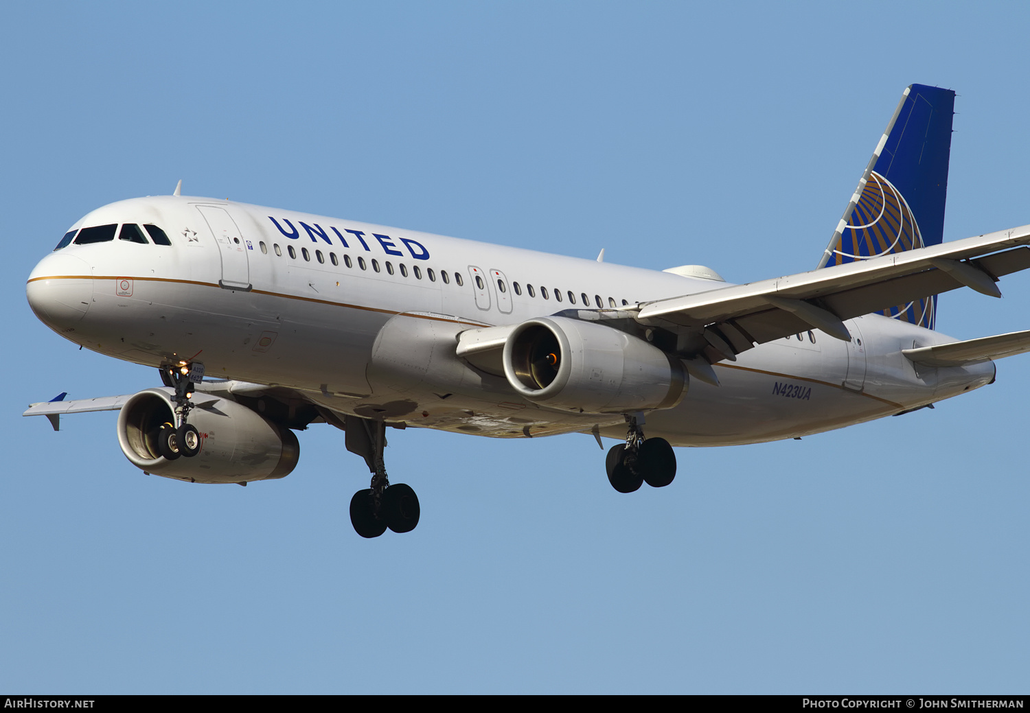 Aircraft Photo of N423UA | Airbus A320-232 | United Airlines | AirHistory.net #399881