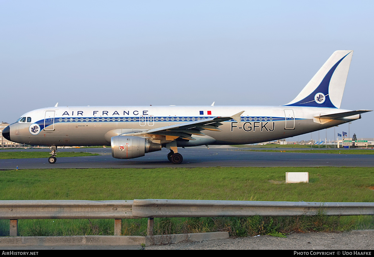 Aircraft Photo of F-GFKJ | Airbus A320-211 | Air France | AirHistory.net #400016