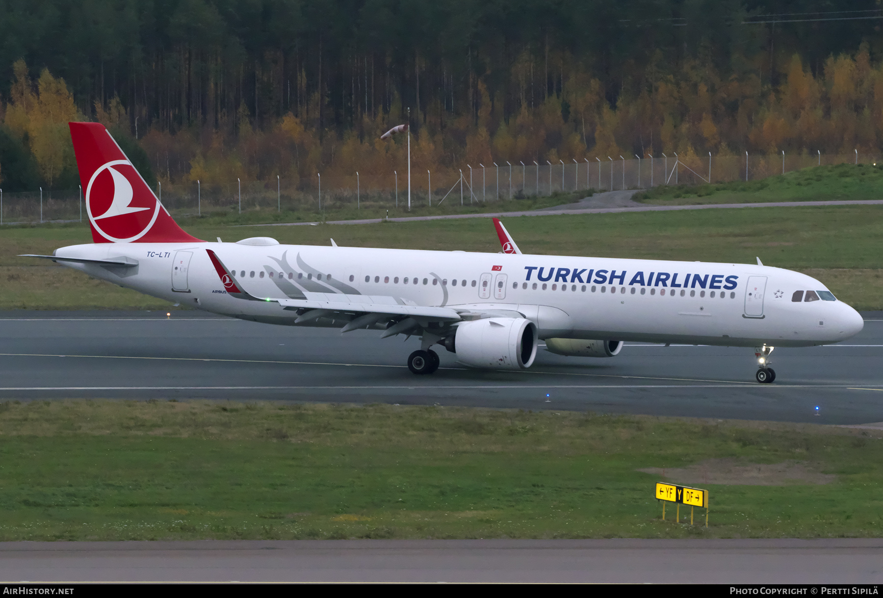 Aircraft Photo of TC-LTI | Airbus A321-271NX | Turkish Airlines | AirHistory.net #400088