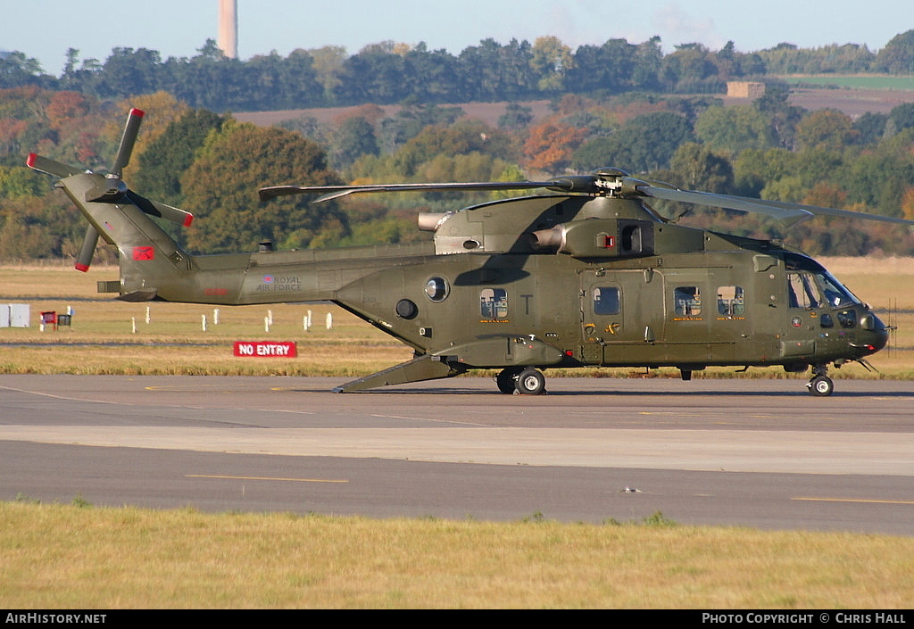 Aircraft Photo of ZJ135 | EHI EH101-411 Merlin HC3 | UK - Air Force | AirHistory.net #400115
