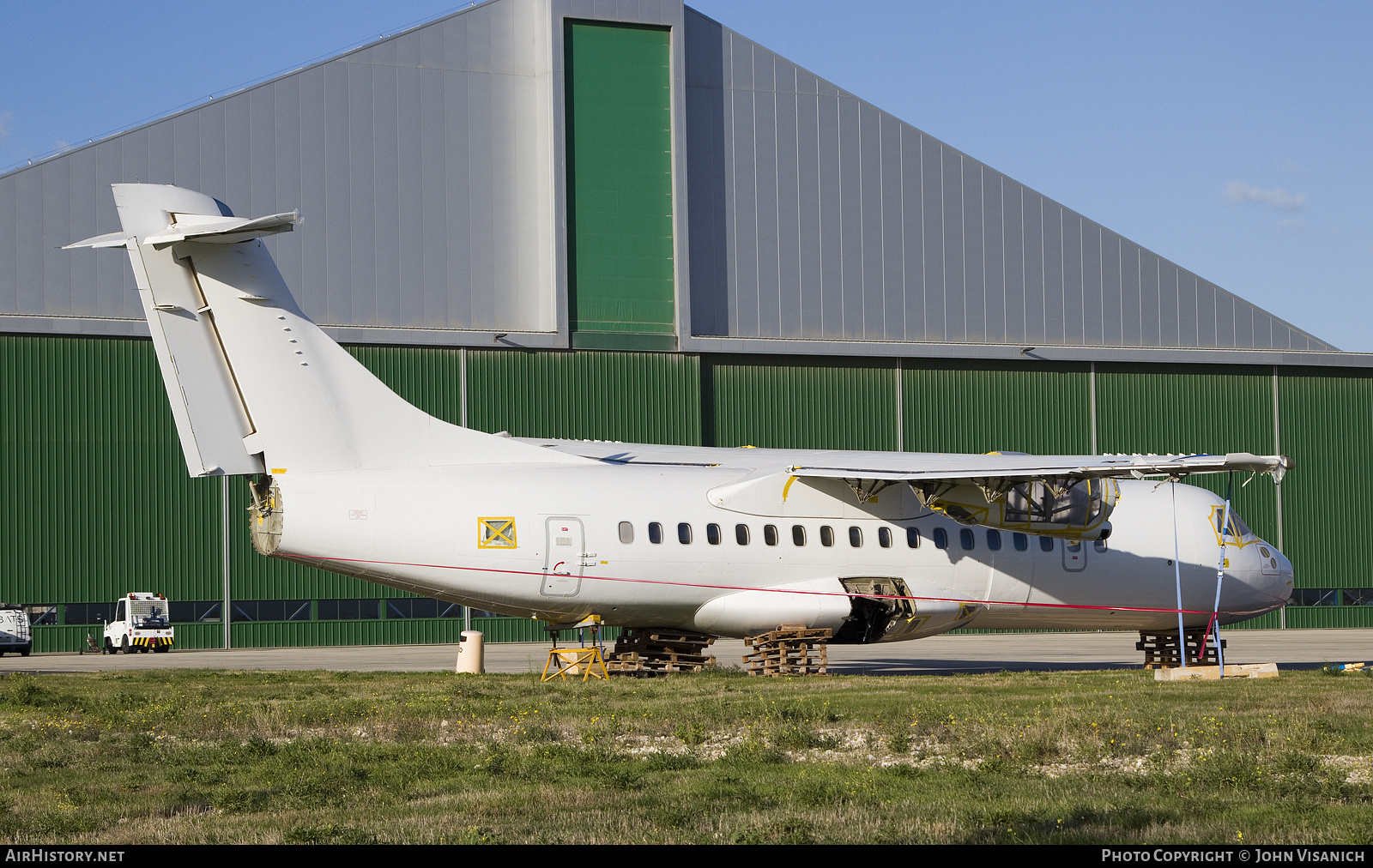 Aircraft Photo of G-ISLF | ATR ATR-42-500 | AirHistory.net #400156