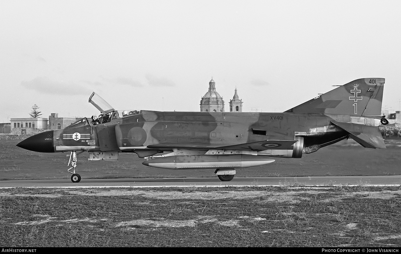 Aircraft Photo of XV401 | McDonnell Douglas F-4M Phantom FGR2 | UK - Air Force | AirHistory.net #400177