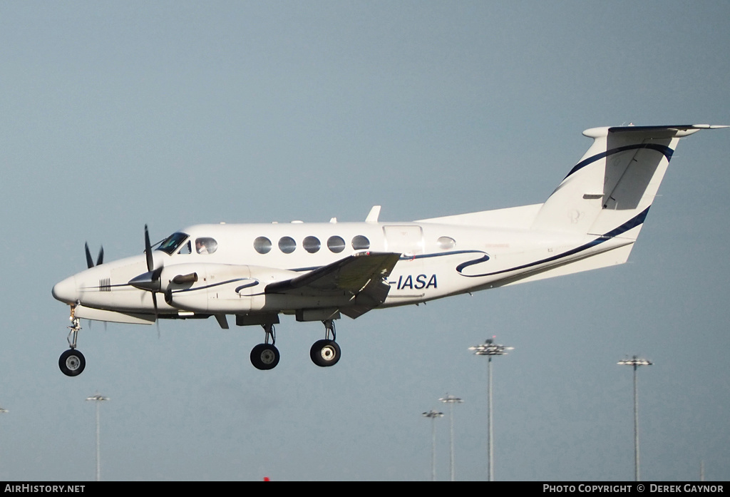 Aircraft Photo of G-IASA | Raytheon B200 King Air | AirHistory.net #400236