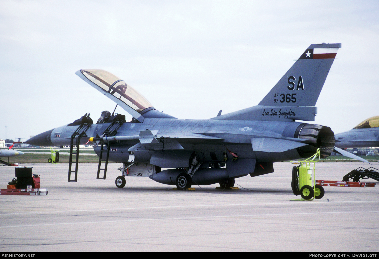 Aircraft Photo of 87-0365 / AF 87-365 | General Dynamics F-16D Fighting Falcon | USA - Air Force | AirHistory.net #400250