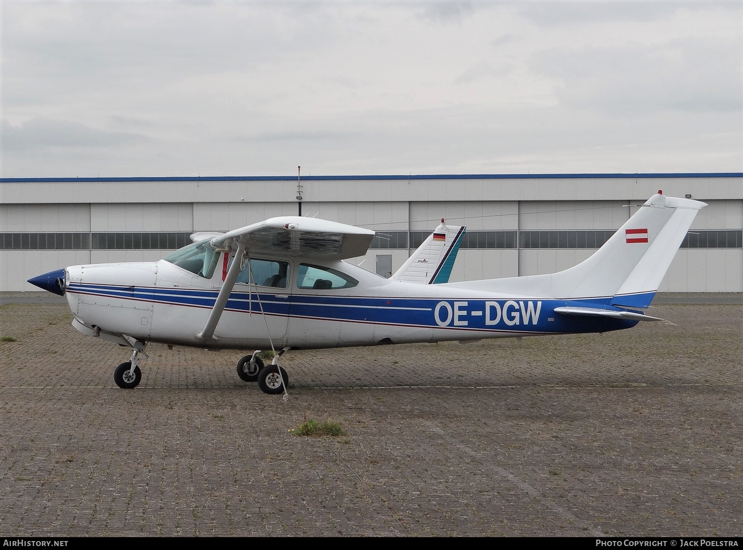 Aircraft Photo of OE-DGW | Cessna TR182 Turbo Skylane RG | AirHistory.net #400314