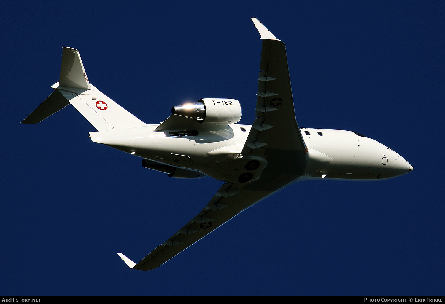 Aircraft Photo of T-752 | Bombardier Challenger 604 (CL-600-2B16) | Switzerland - Air Force | AirHistory.net #400431