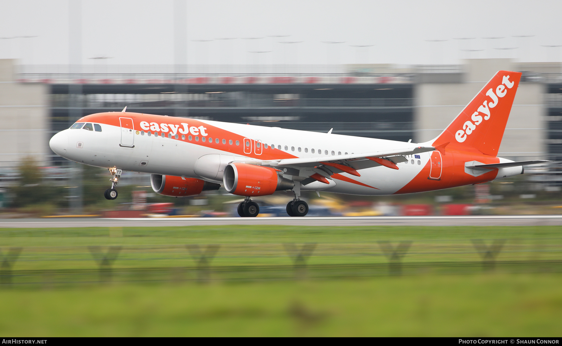 Aircraft Photo of G-EZTT | Airbus A320-214 | EasyJet | AirHistory.net #400673