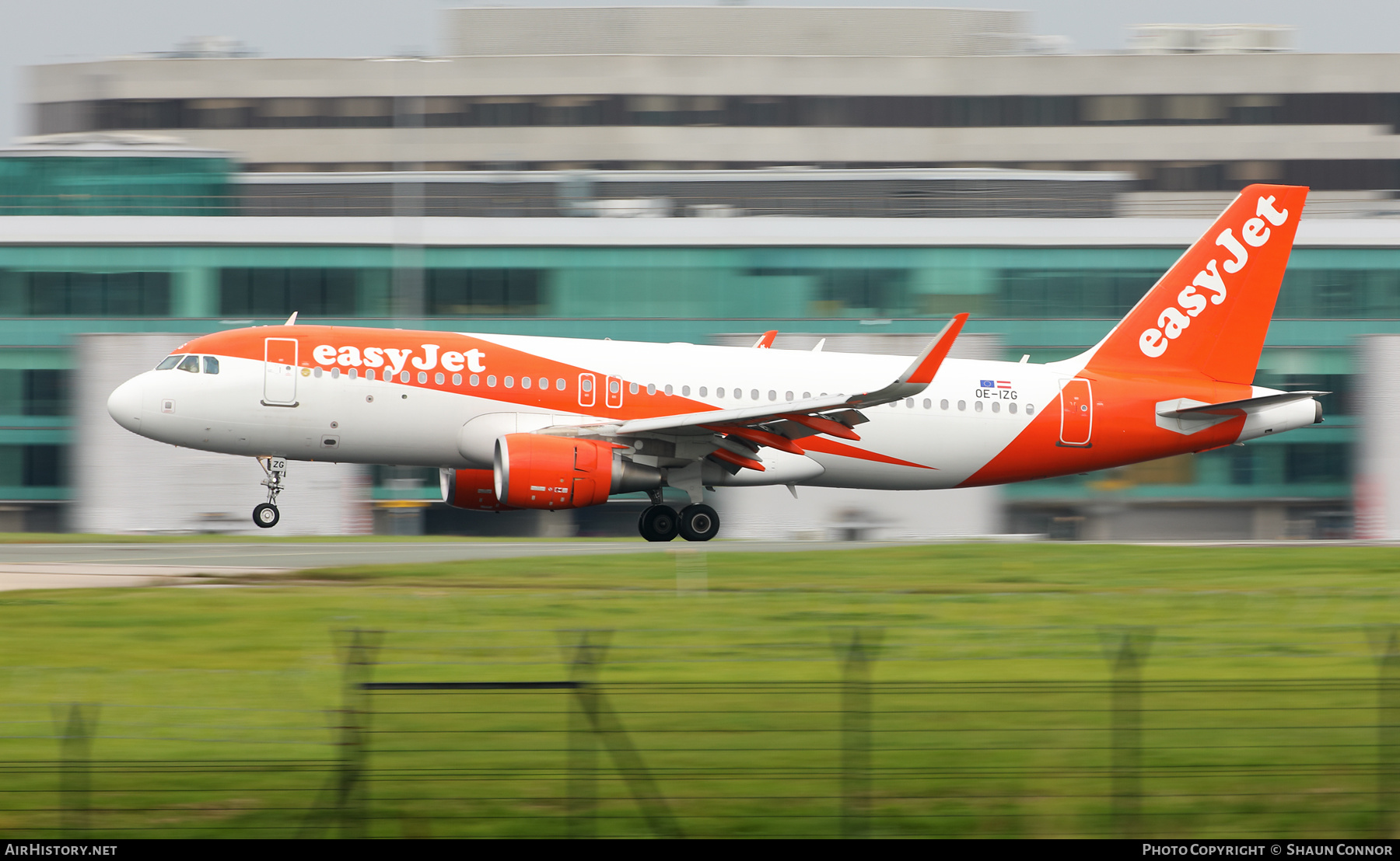 Aircraft Photo of OE-IZG | Airbus A320-214 | EasyJet | AirHistory.net #400681