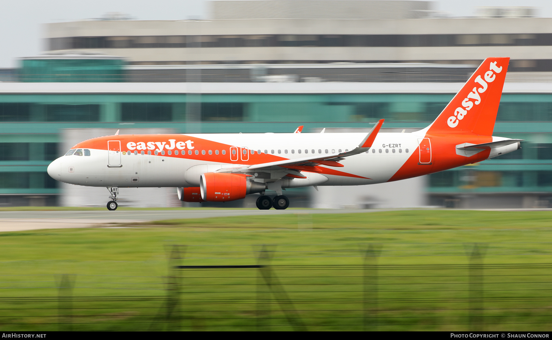 Aircraft Photo of G-EZRT | Airbus A320-214 | EasyJet | AirHistory.net #400696