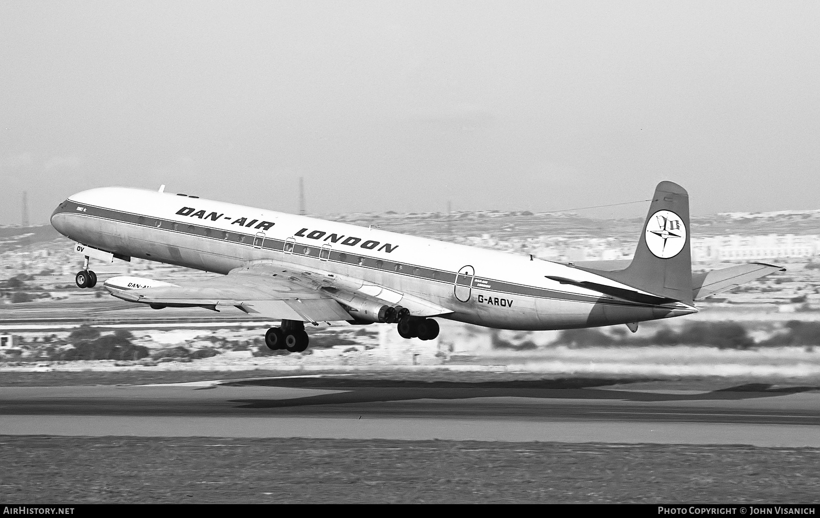 Aircraft Photo of G-AROV | De Havilland D.H. 106 Comet 4C | Dan-Air London | AirHistory.net #400713