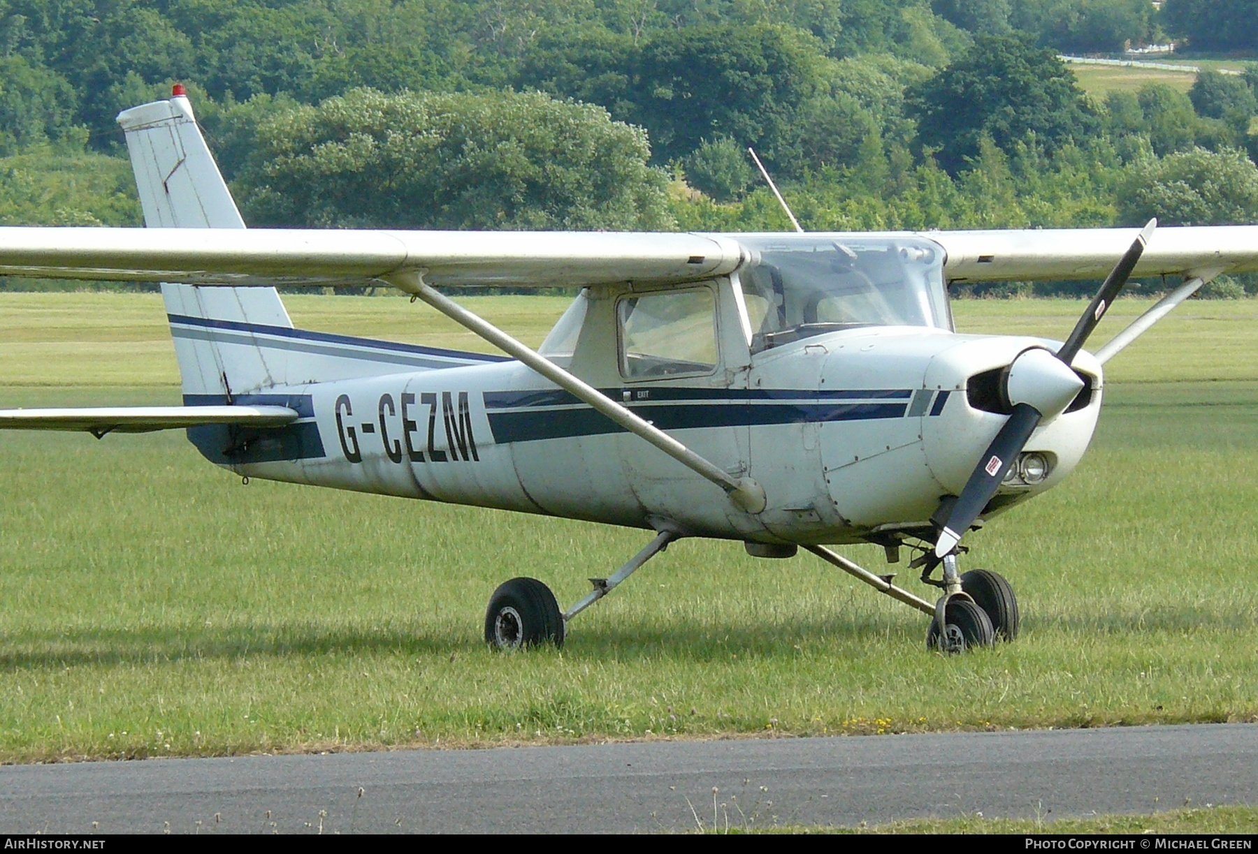 Aircraft Photo of G-CEZM | Cessna 152 | AirHistory.net #400755