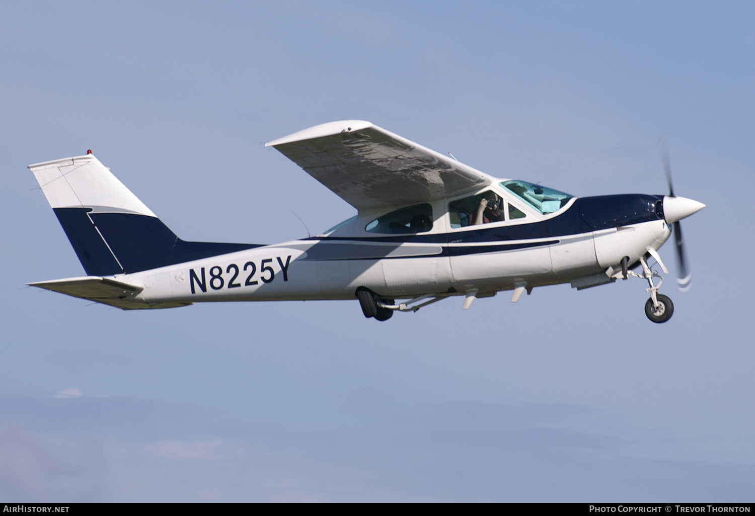 Aircraft Photo of N8225Y | Cessna 177RG Cardinal RG | AirHistory.net #400792