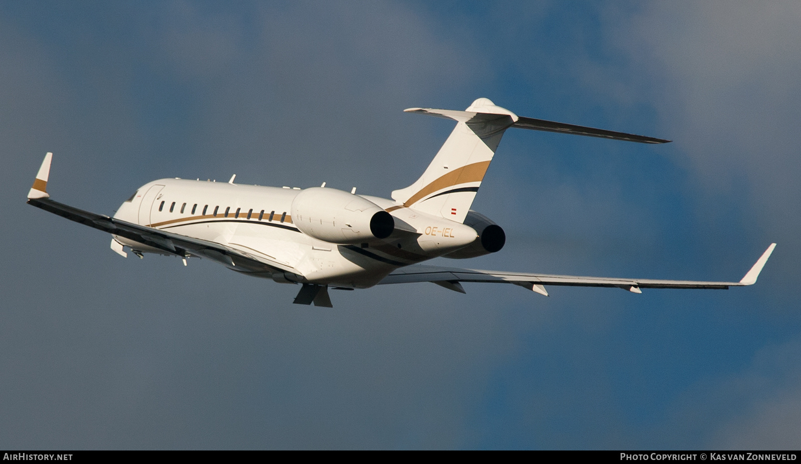 Aircraft Photo of OE-IEL | Bombardier Global Express (BD-700-1A10) | Tyrolean Jet Service | AirHistory.net #400817