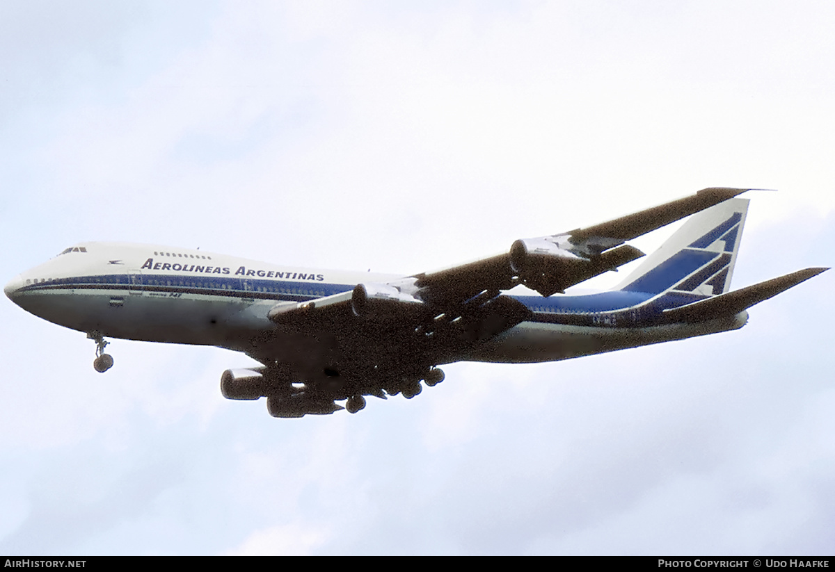 Aircraft Photo of LV-MLO | Boeing 747-287B | Aerolíneas Argentinas | AirHistory.net #400933