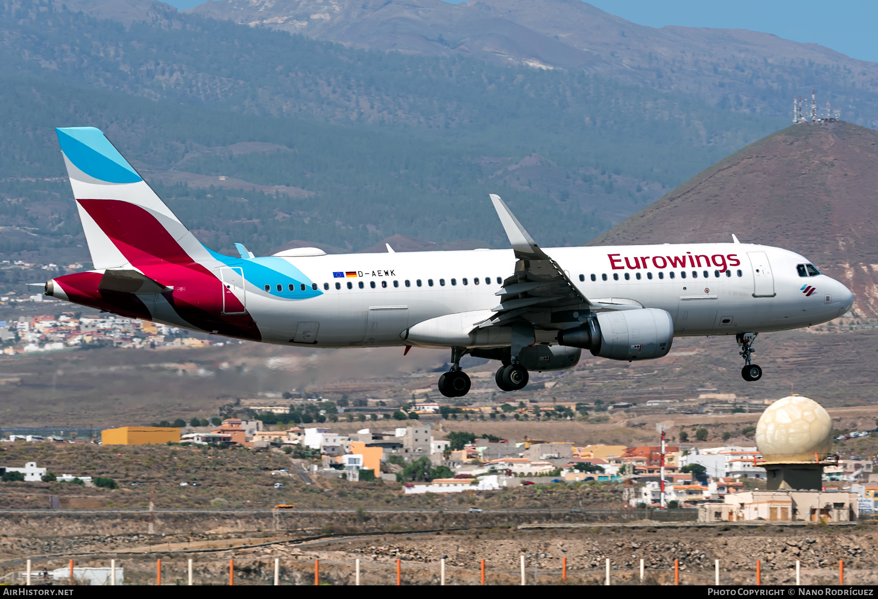 Aircraft Photo of D-AEWK | Airbus A320-214 | Eurowings | AirHistory.net #400936