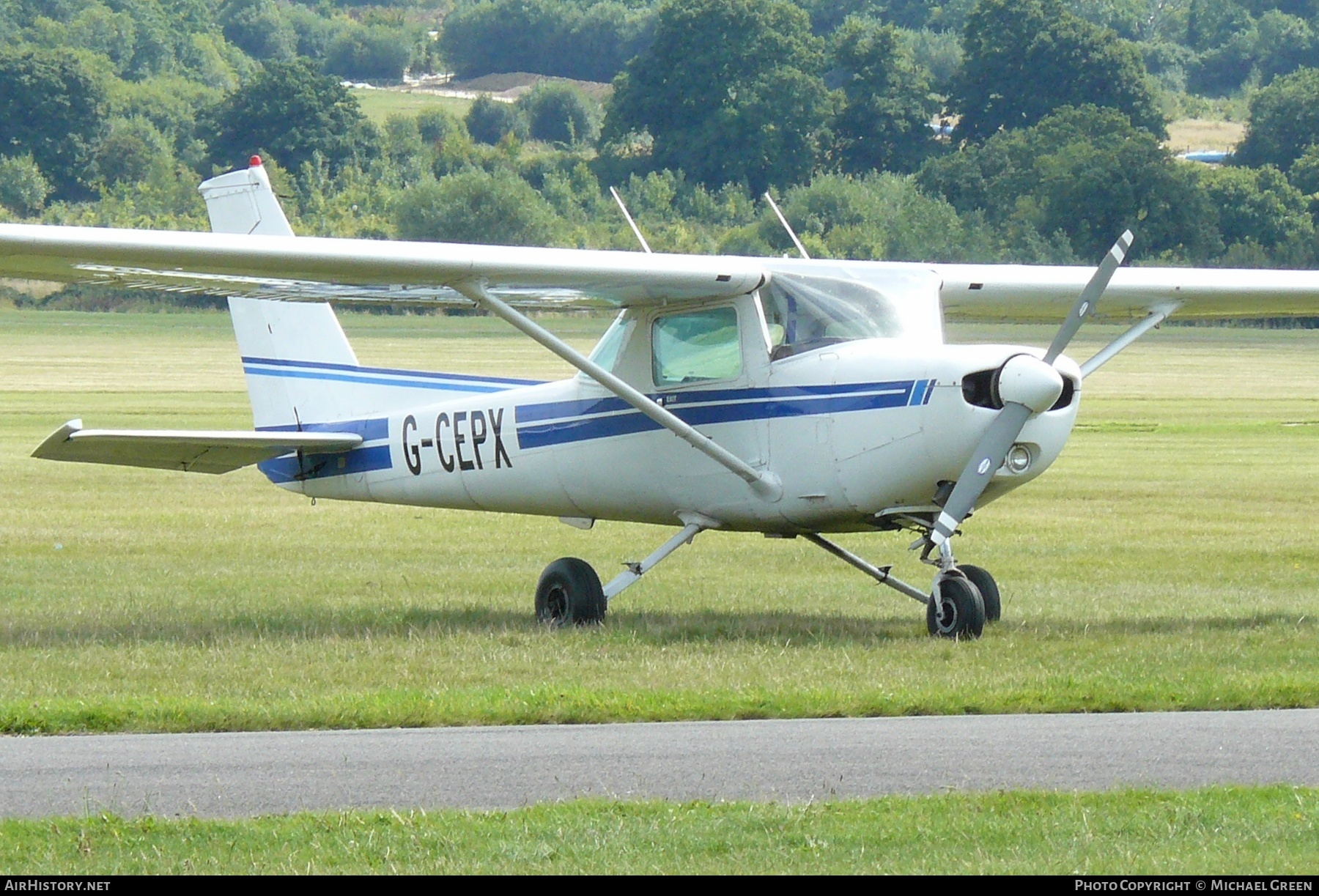 Aircraft Photo of G-CEPX | Cessna 152 | AirHistory.net #400984
