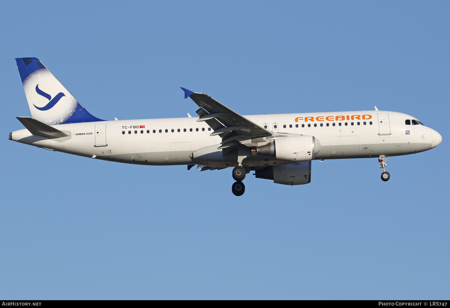 Aircraft Photo of TC-FBO | Airbus A320-214 | Freebird Airlines | AirHistory.net #401040