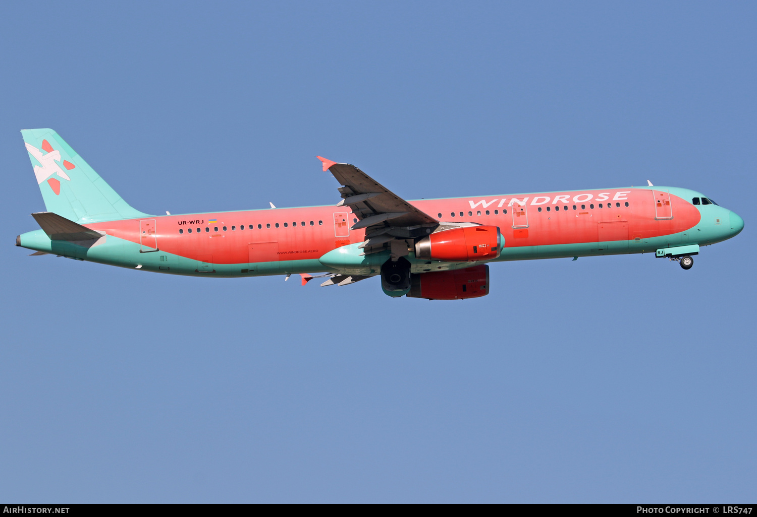 Aircraft Photo of UR-WRJ | Airbus A321-231 | Windrose | AirHistory.net #401159