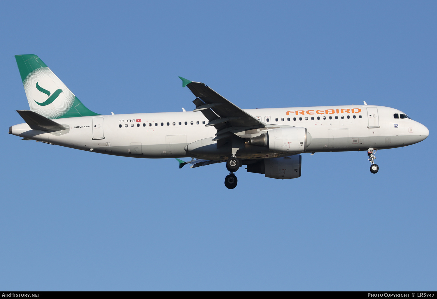 Aircraft Photo of TC-FHY | Airbus A320-214 | Freebird Airlines | AirHistory.net #401200