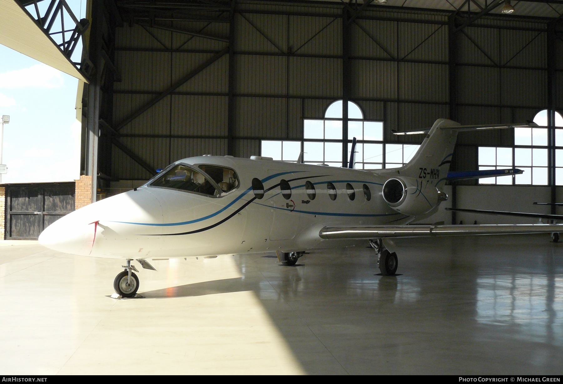 Aircraft Photo of ZS-MHN | Beech Beechjet 400 | AirHistory.net #401218