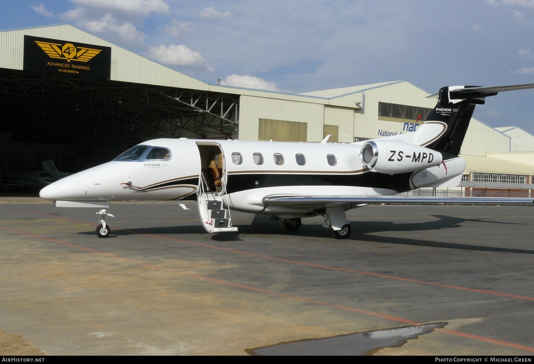 Aircraft Photo of ZS-MPD | Embraer EMB-505 Phenom 300 | AirHistory.net #401219