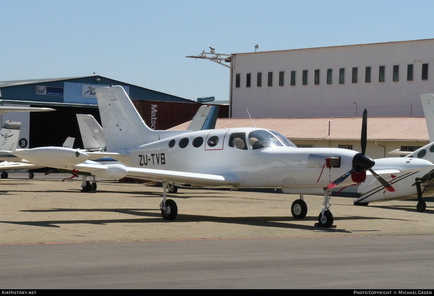 Aircraft Photo of ZU-TVB | Cessna 402B/Falcon 402 | AirHistory.net #401324