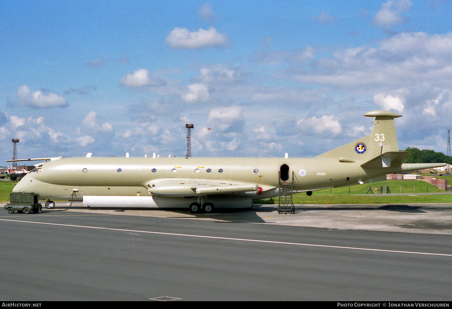 Aircraft Photo of XV233 | Hawker Siddeley HS-801 Nimrod MR.2P | UK - Air Force | AirHistory.net #401332