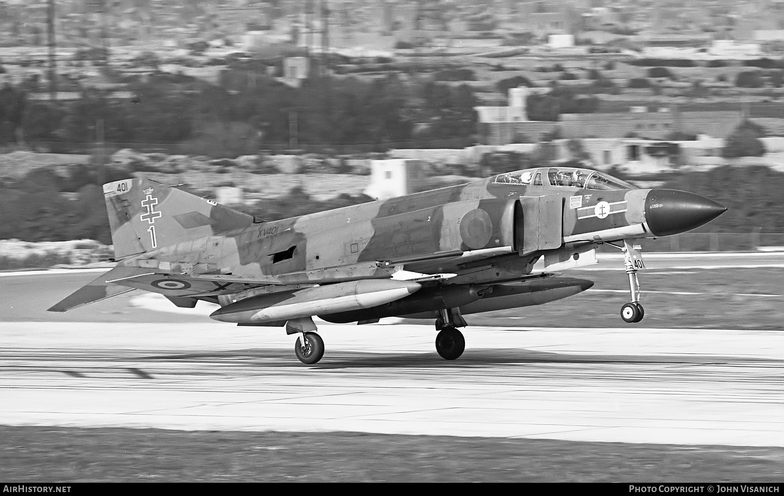 Aircraft Photo of XV401 | McDonnell Douglas F-4M Phantom FGR2 | UK - Air Force | AirHistory.net #401350