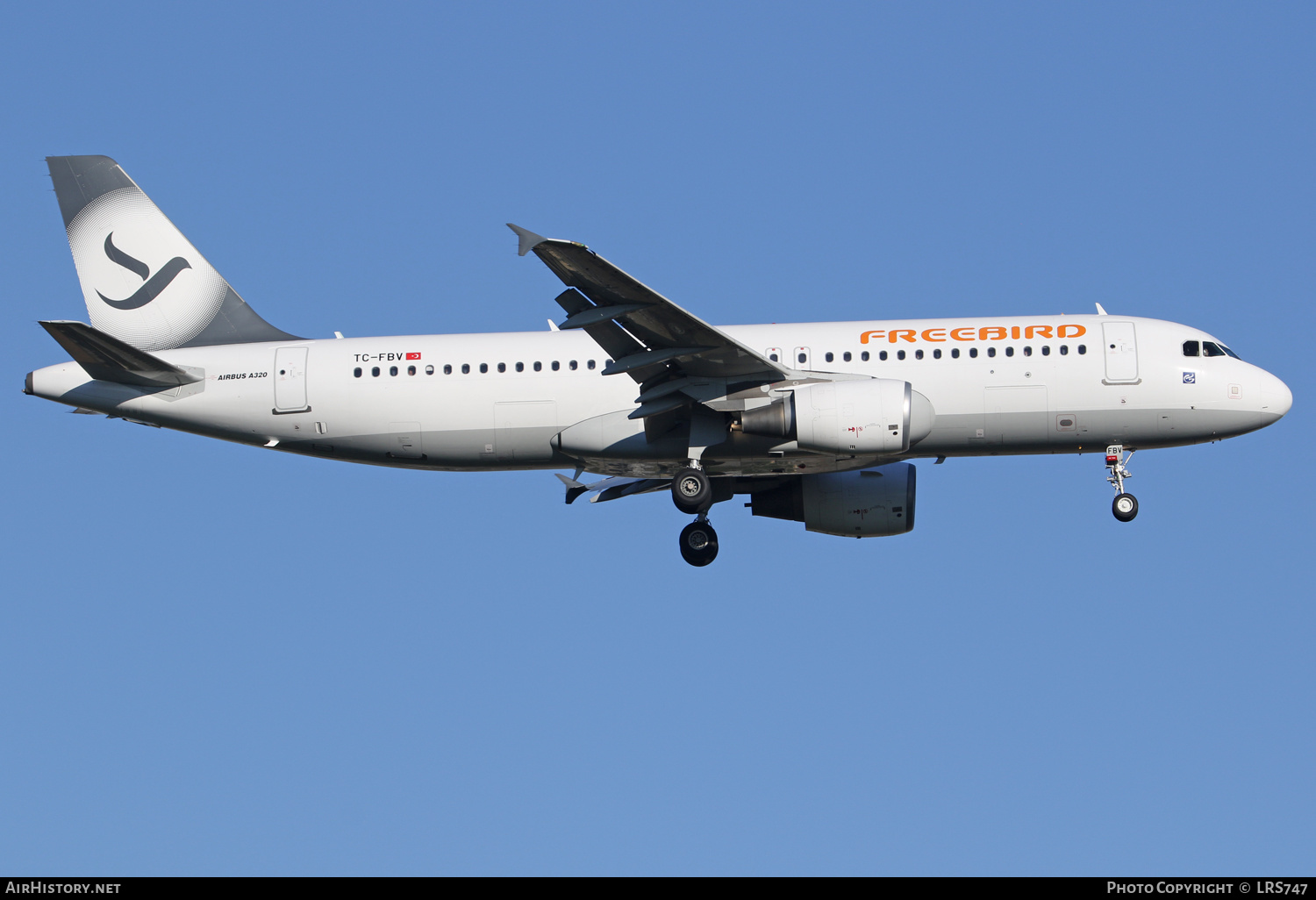 Aircraft Photo of TC-FBV | Airbus A320-214 | Freebird Airlines | AirHistory.net #401358