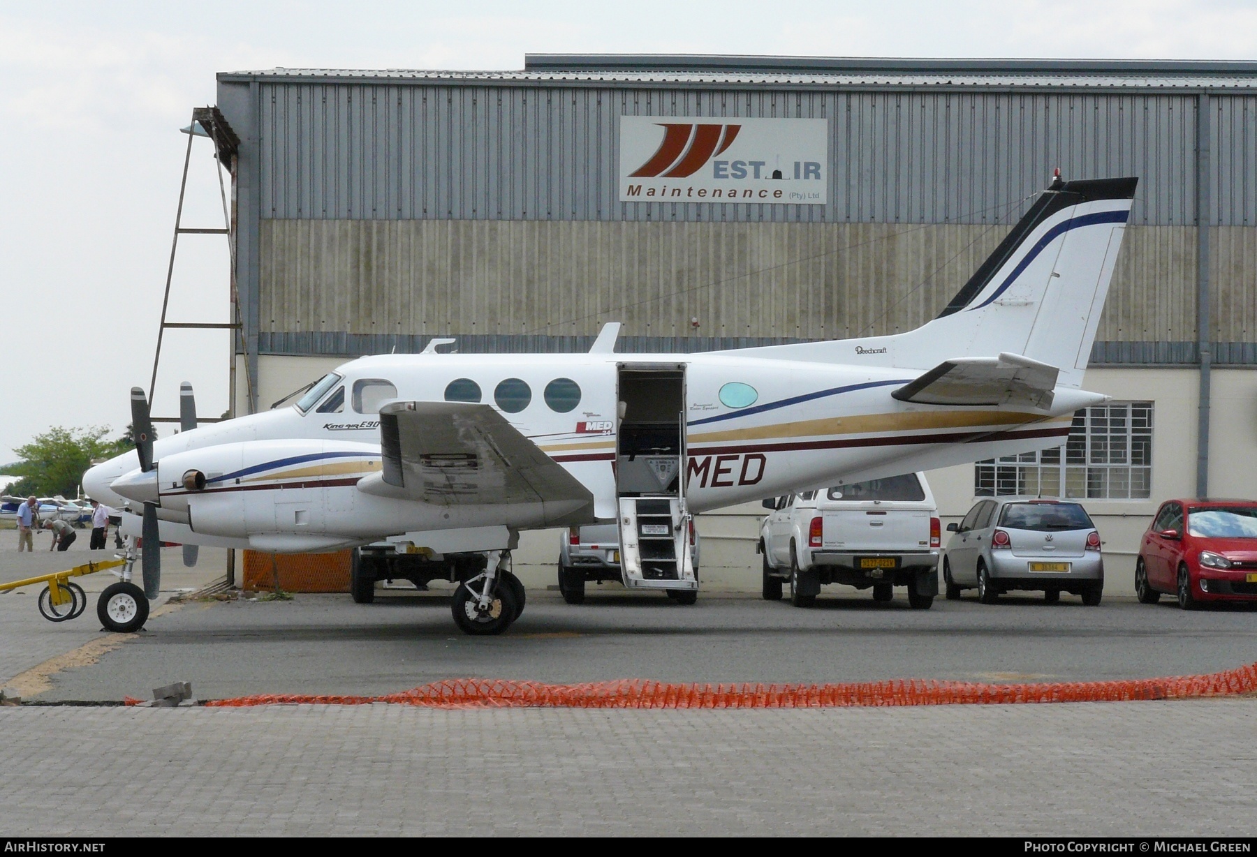 Aircraft Photo of V5-MED | Beech E90 King Air | AirHistory.net #401405