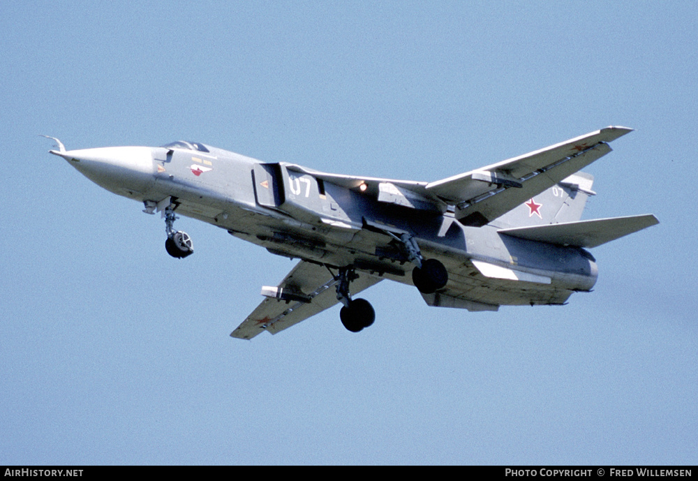 Aircraft Photo of 07 white | Sukhoi Su-24 Fencer B | Soviet Union - Air Force | AirHistory.net #401434
