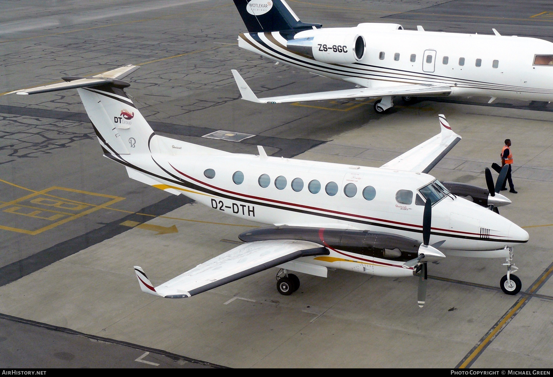 Aircraft Photo of D2-DTH | Hawker Beechcraft 350 King Air (B300) | DT Group | AirHistory.net #401483