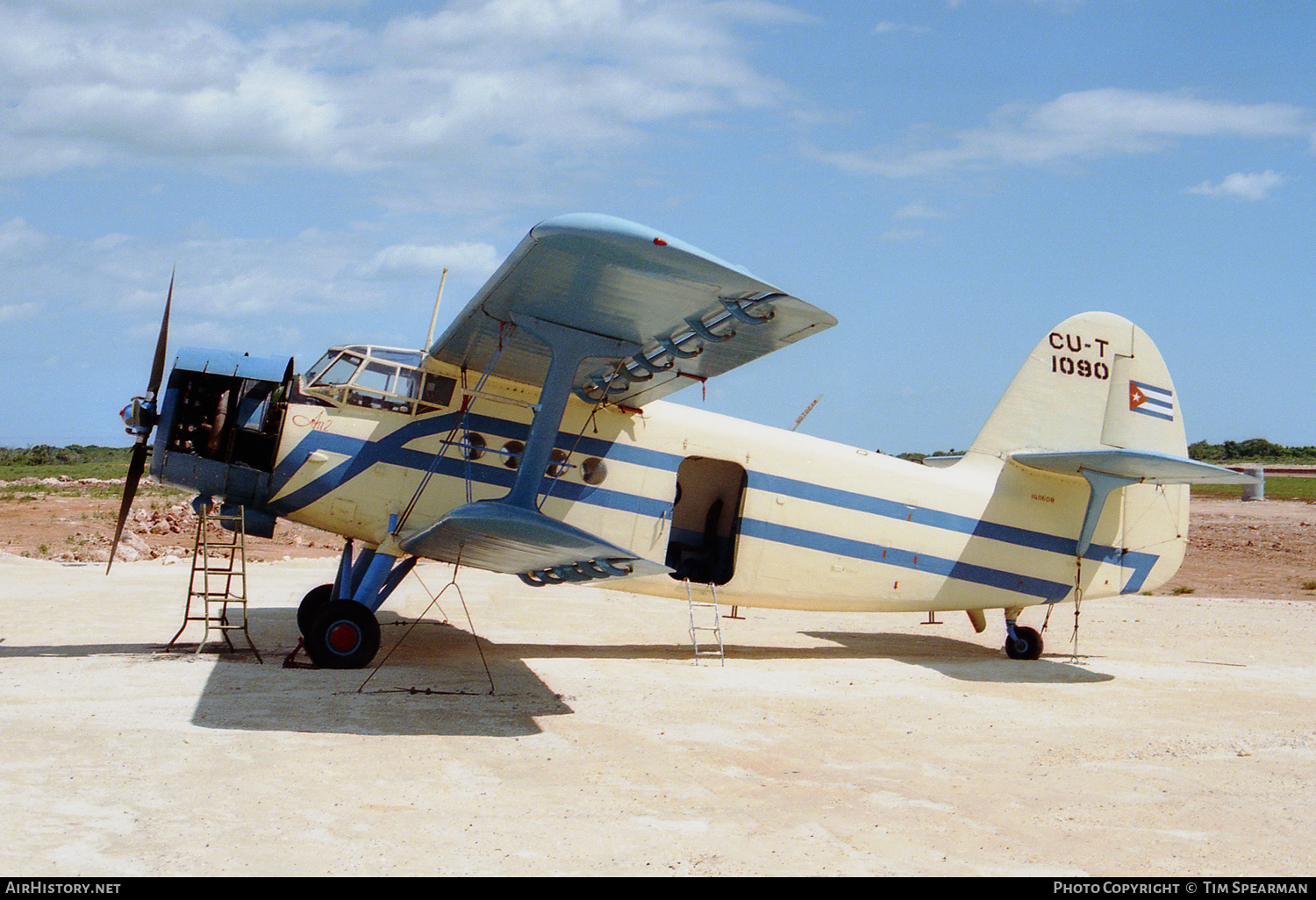 Aircraft Photo of CU-T1090 | Antonov An-2 | Aerotaxi | AirHistory.net #401527