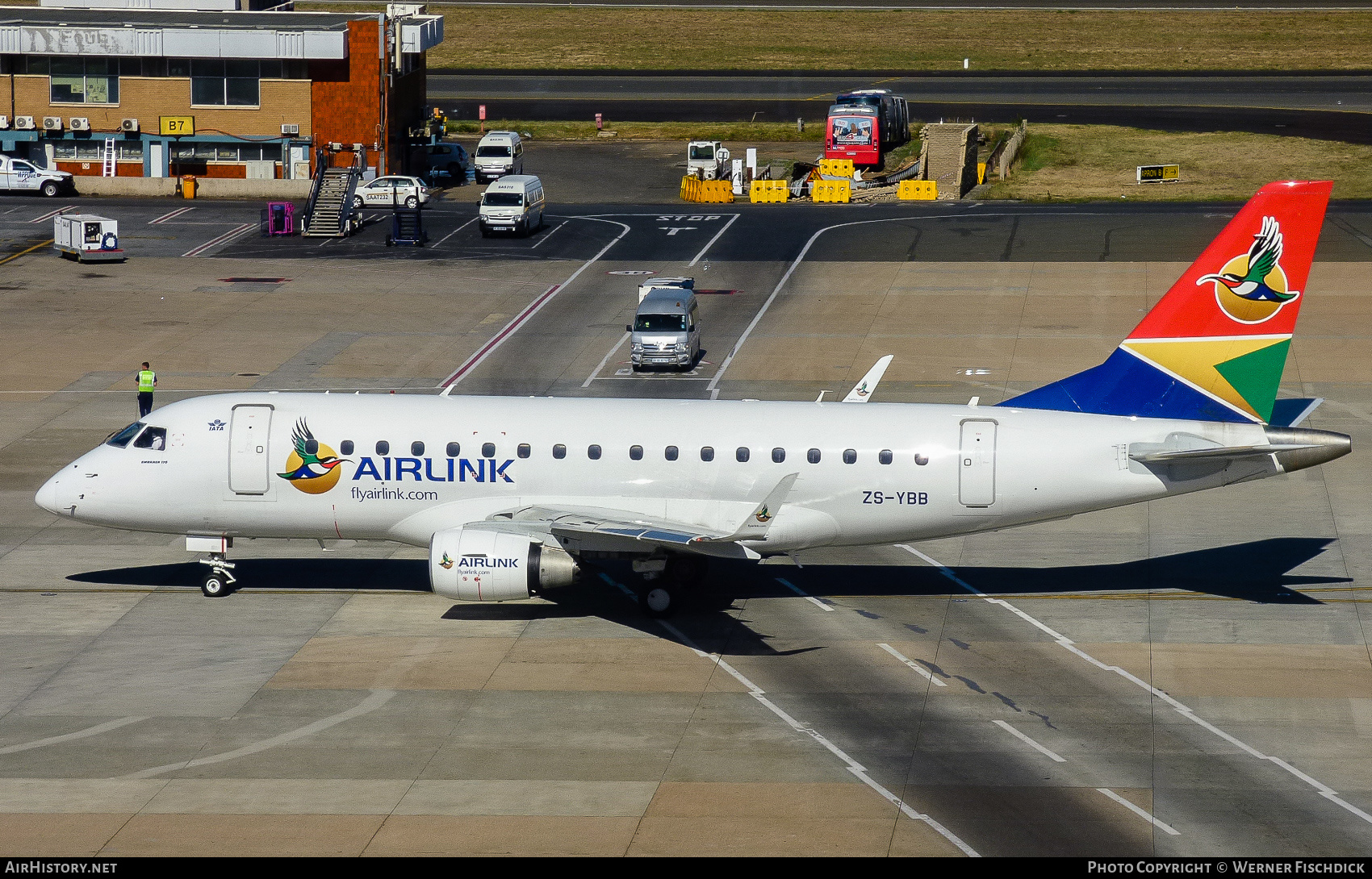 Aircraft Photo of ZS-YBB | Embraer 170LR (ERJ-170-100LR) | Airlink | AirHistory.net #401584