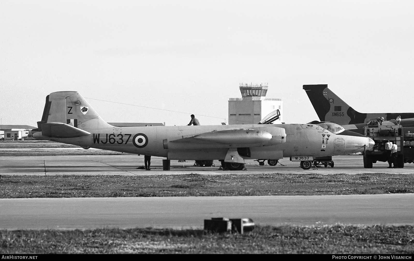 Aircraft Photo of WJ637 | English Electric Canberra B2 | UK - Air Force | AirHistory.net #401694