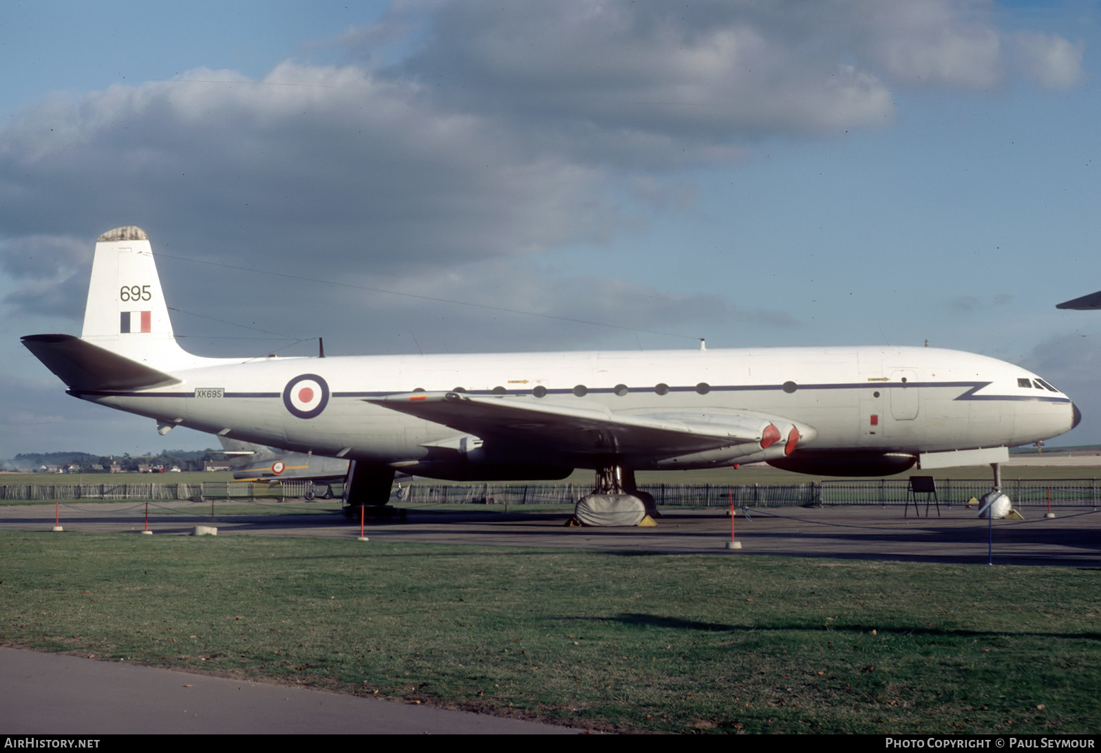 Aircraft Photo of XK695 | De Havilland D.H. 106 Comet R.2 | UK - Air Force | AirHistory.net #401699