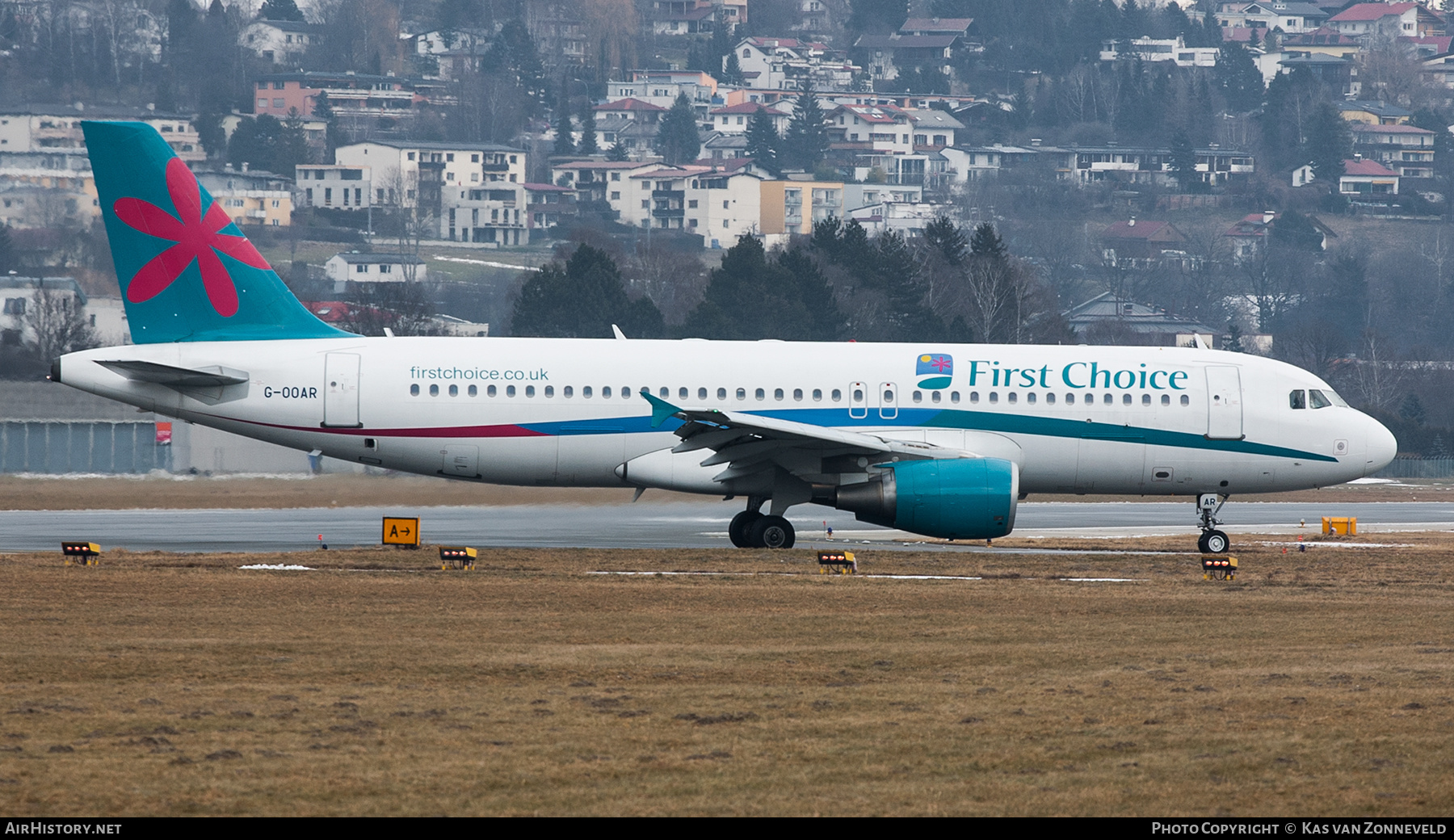 Aircraft Photo of G-OOAR | Airbus A320-214 | First Choice Airways | AirHistory.net #401705