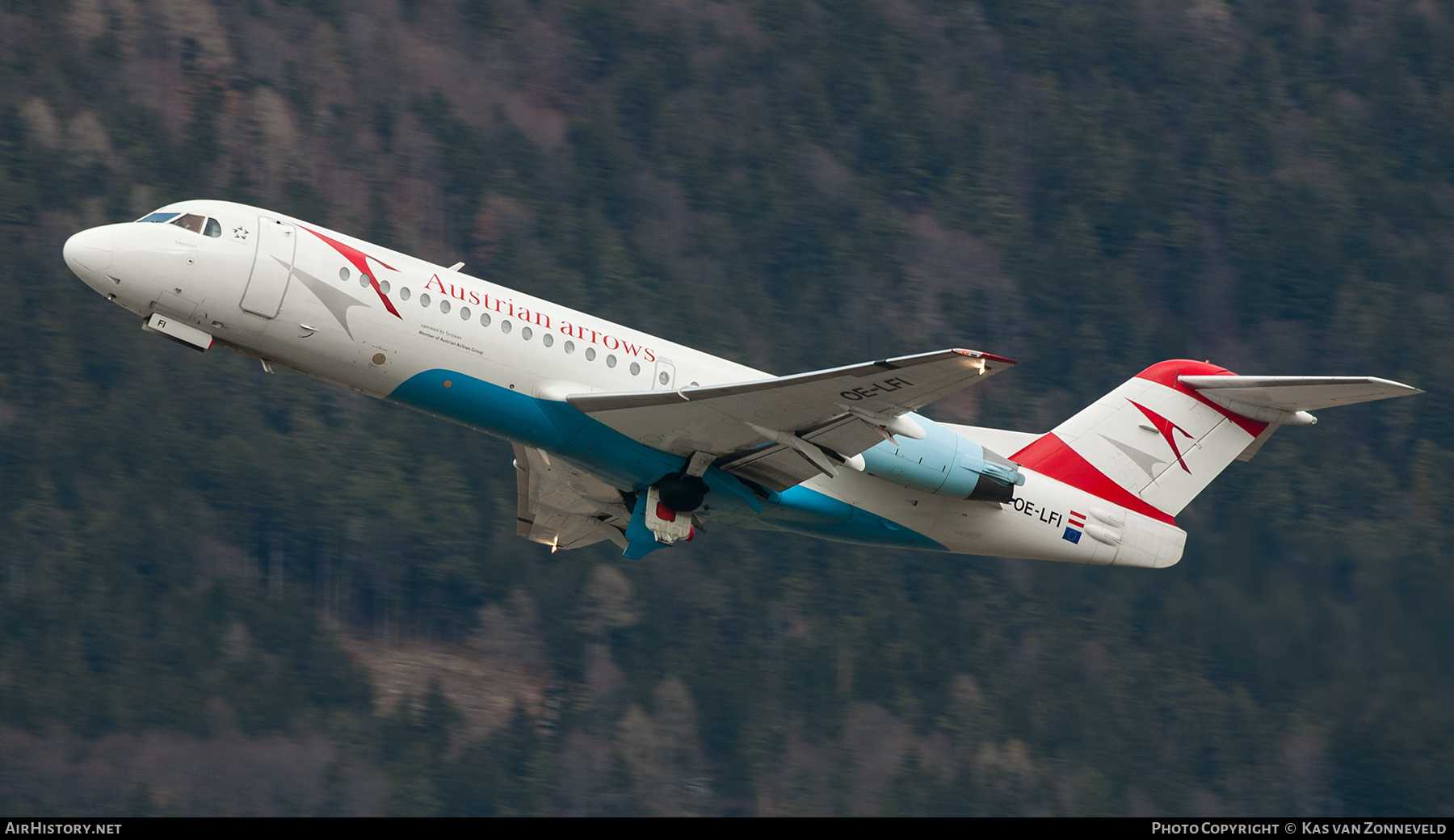 Aircraft Photo of OE-LFI | Fokker 70 (F28-0070) | Austrian Arrows | AirHistory.net #401708