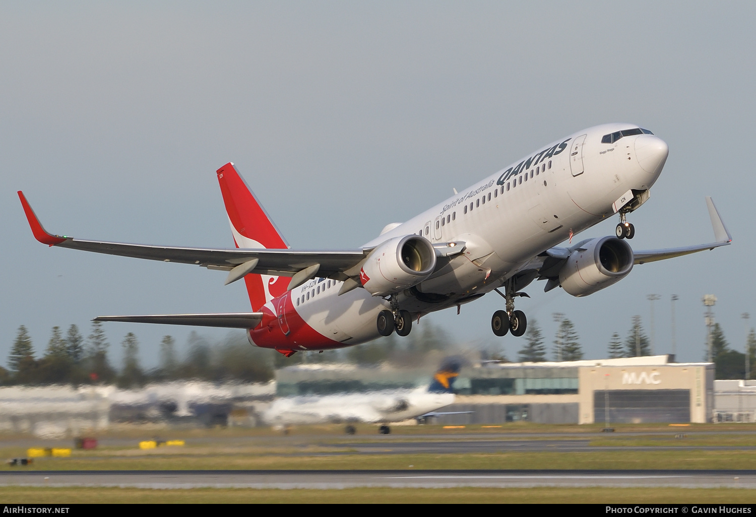 Aircraft Photo of VH-XZN | Boeing 737-838 | Qantas | AirHistory.net #401876