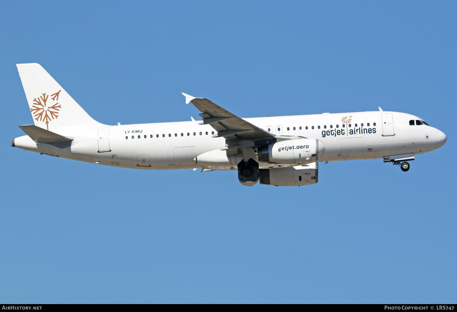 Aircraft Photo of LY-EMU | Airbus A320-233 | GetJet Airlines | AirHistory.net #401977