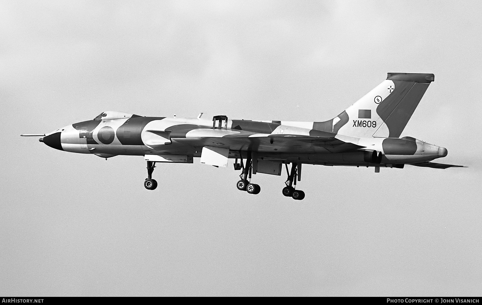 Aircraft Photo of XM609 | Avro 698 Vulcan B.2 | UK - Air Force | AirHistory.net #401998